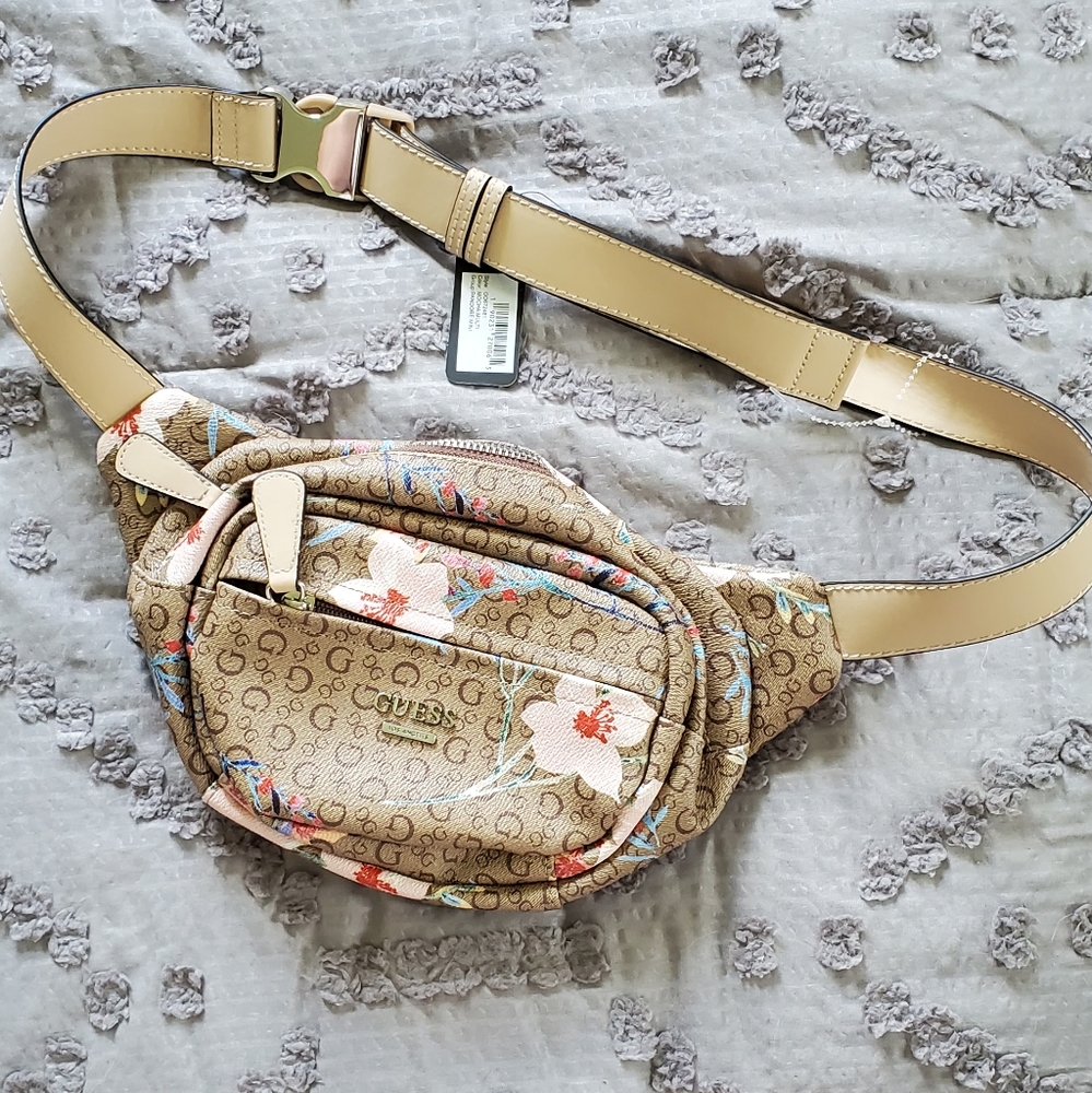NWT Guess Fanny Pack Belt Bag Floral Purse